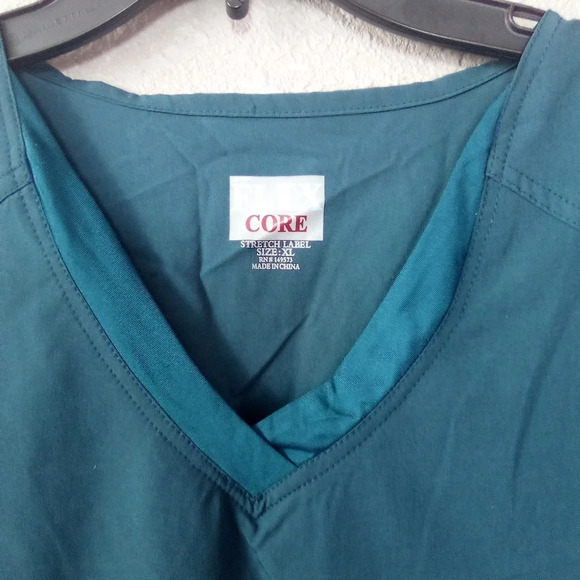 Flex core scrub top ( box M ) - Picture 2 of 3